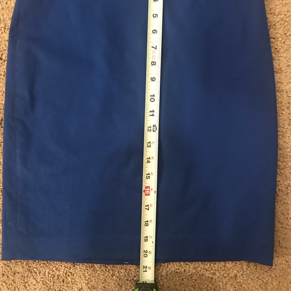 Royal blue pencil skirt with back zipper closure - Picture 5 of 6
